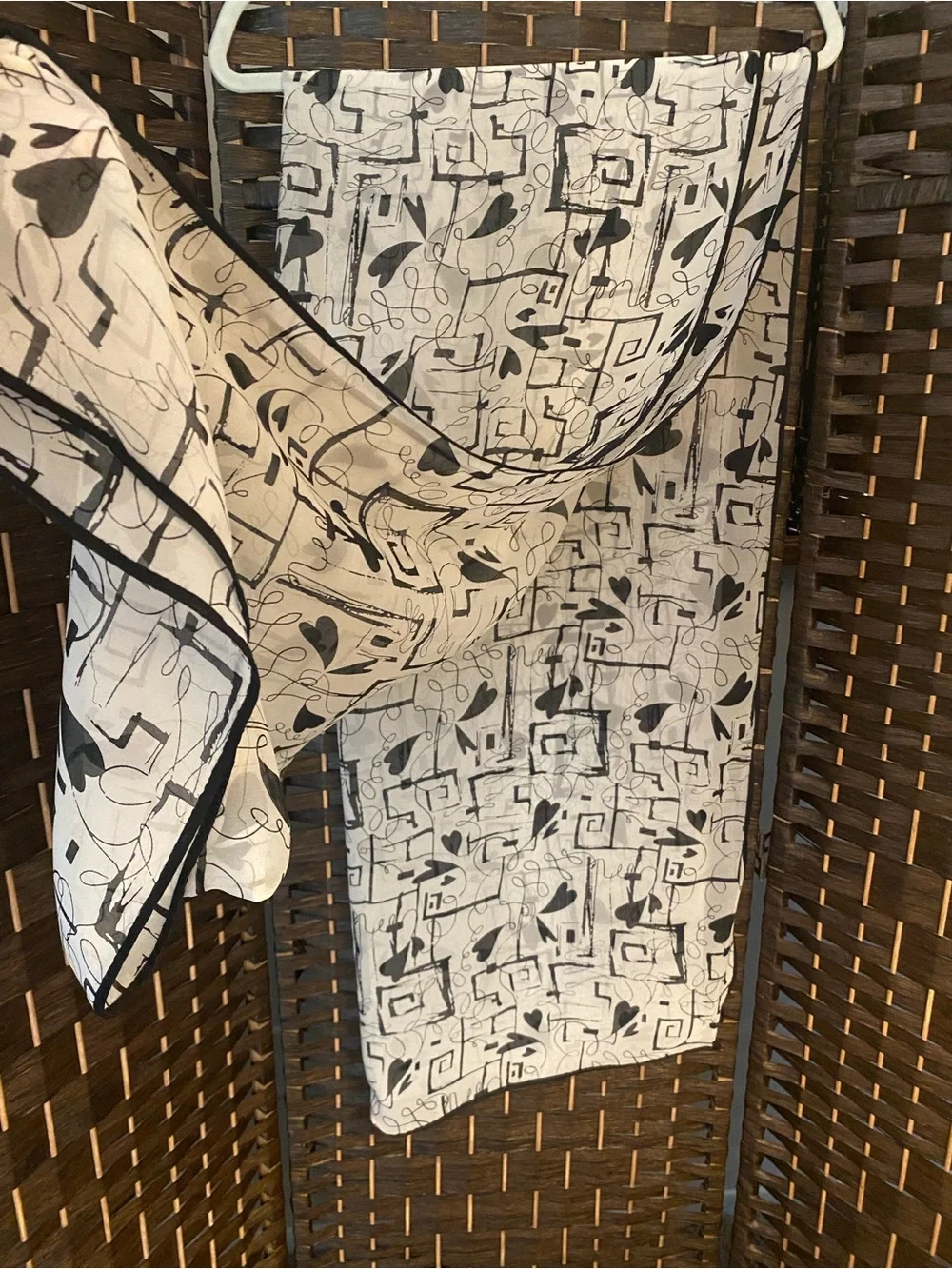 Unbranded Black & White Artsy Silk Blend Geometric Floral Scarf - Women's Wrap